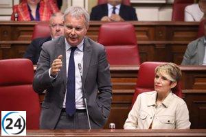 El PSOE y NC-BC abogan por una tasa turística en Canarias ante la oposición del resto de partidos en el Parlamento.