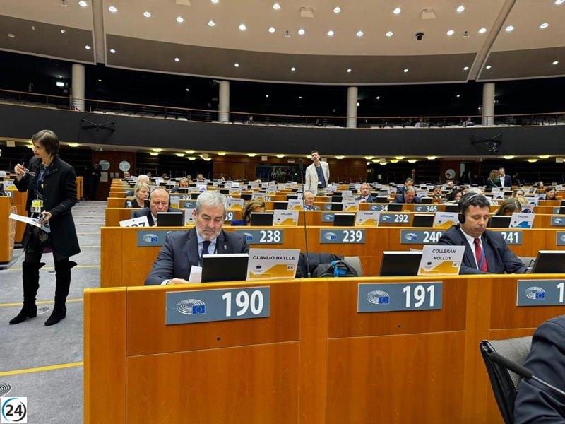 Clavijo se desplaza a Bruselas en busca de un enfoque especial para la vivienda en Canarias.