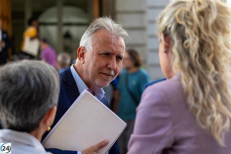 Torres anuncia que en una semana se revelarán las ubicaciones para alojar a los menores refugiados en Canarias.