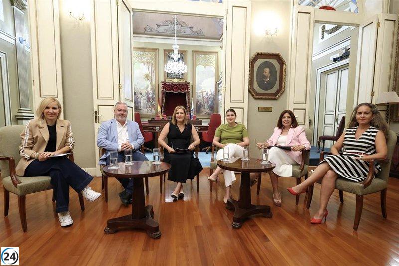 La líder del Parlamento canario promueve una discusión urgente sobre la crisis hídrica en el archipiélago.