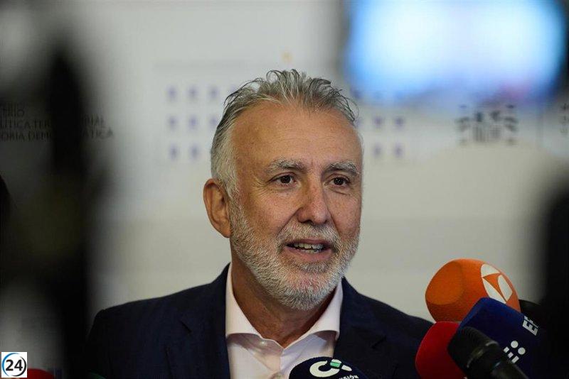 Torres convoca a una comisión interministerial el martes para iniciar el proceso de reubicación de menores migrantes.