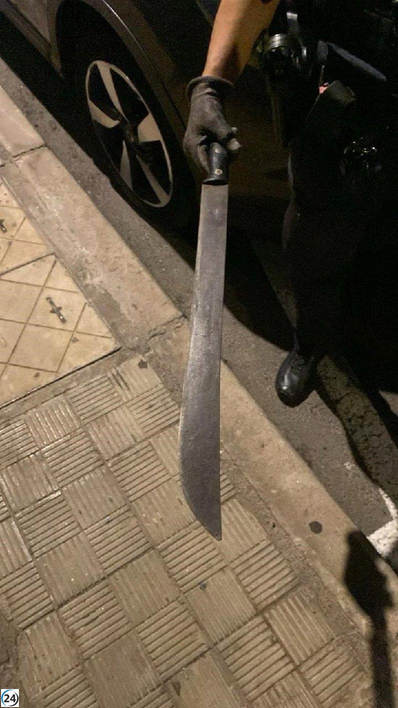 Arresto en Santa Cruz de Tenerife por agresión y amenazas con machete a una madre.
