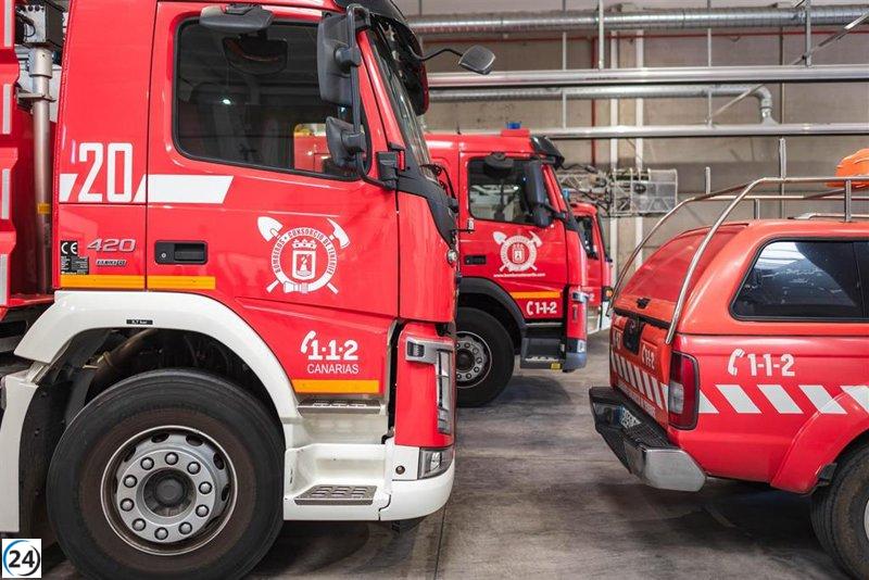 Tenerife invierte 4,6 millones en 17 vehículos especializados para fortalecer su cuerpo de bomberos.
