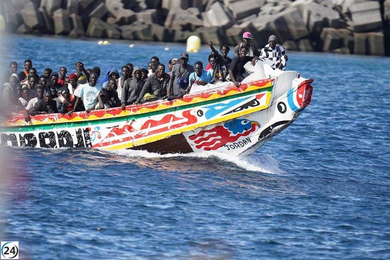 La llegada de inmigrantes mauritanos a Canarias se reduce un 52% hasta septiembre.