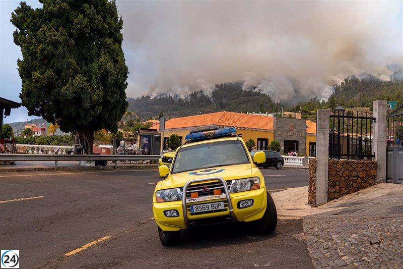 El fuego vuelve a arder en Puntagorda, La Caldera de Taburiente, en La Palma.