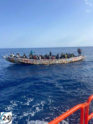 Clavijo critica la inacción del Estado ante la pernocta de migrantes en el Muelle de Los Cristianos (Tenerife) y lo considera