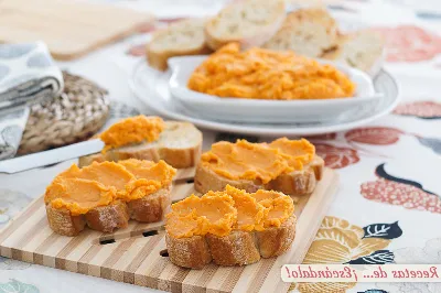 Almogrote, una salsa de queso ideal para untar en pan