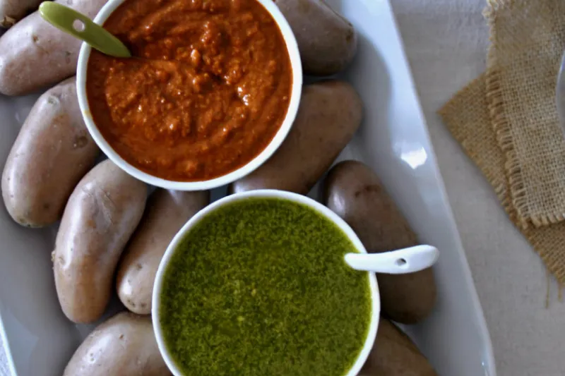 Papas arrugadas con mojo, una deliciosa combinación canaria