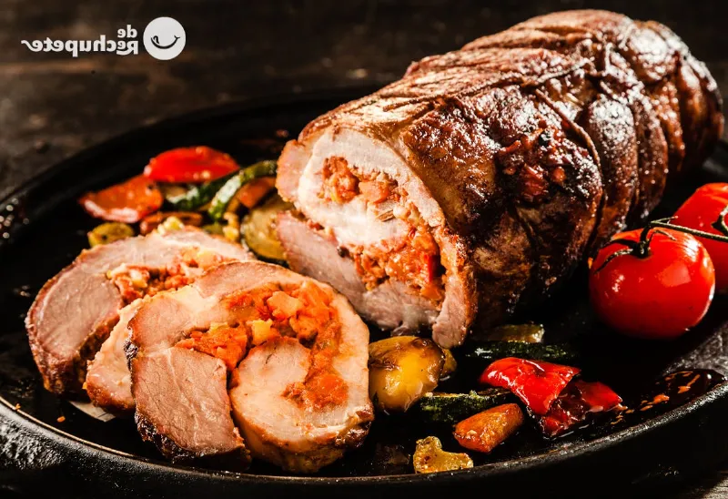 Enrollado de cochino, un plato de carne relleno delicioso