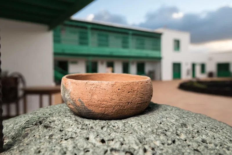 Descubre la belleza de la cerámica de Lanzarote